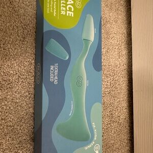 RAD Facial Roller - 2-in-1 Jade Roller & Gua Sha Tool NEW